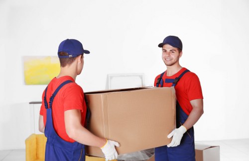 Moving van service in Frognal with recycling and sustainability focus