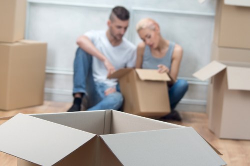 Commercial and residential removals van service in Frognal